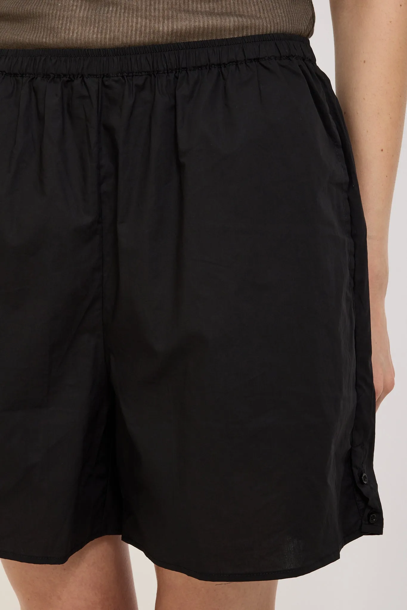 Button Short Black