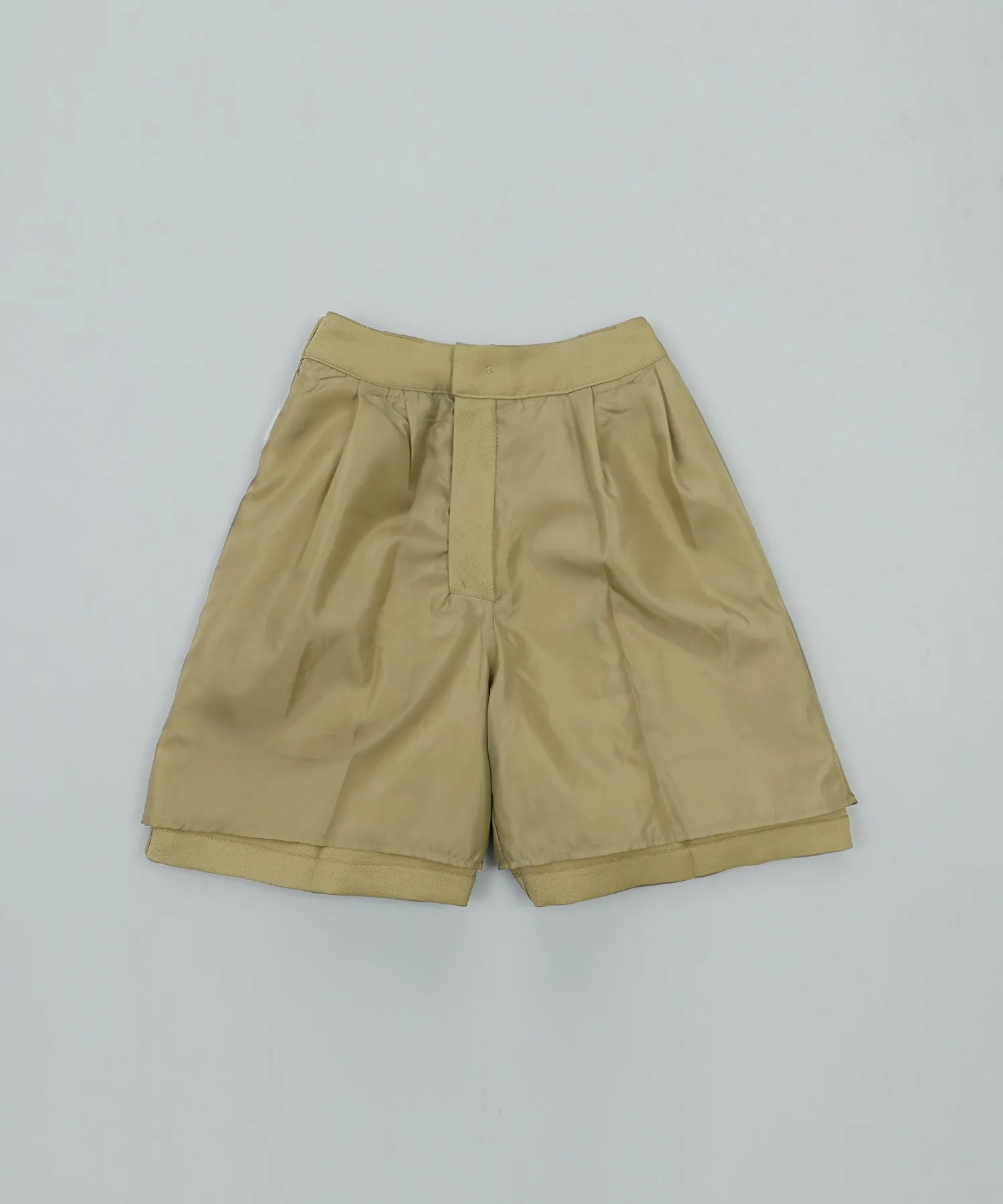 Center press tack shorts