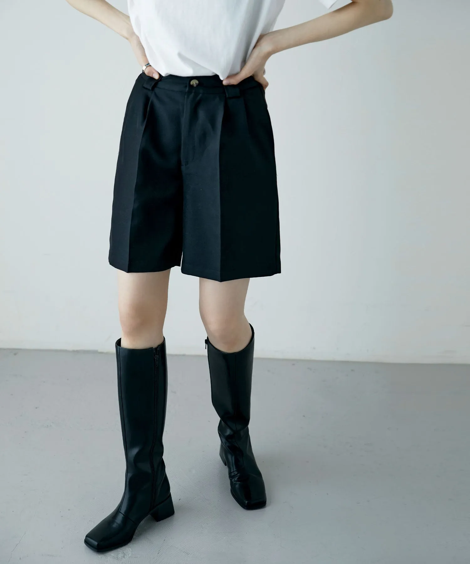 Center press tack shorts