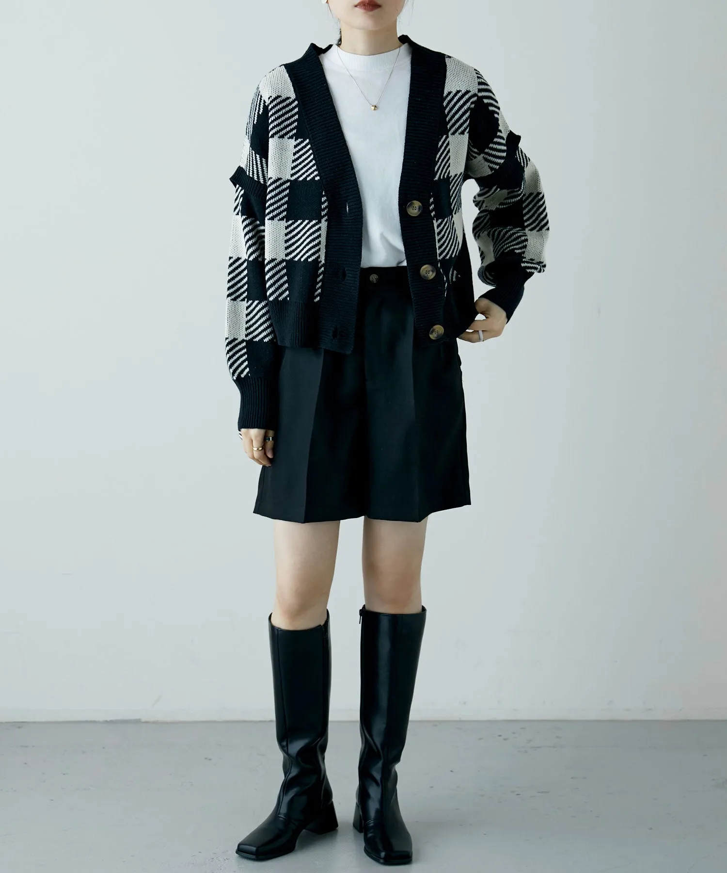 Center press tack shorts