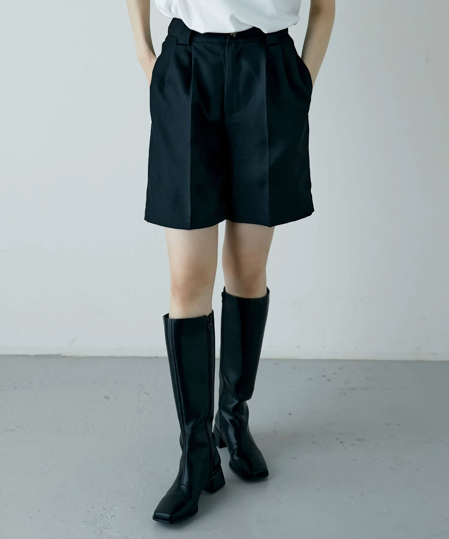 Center press tack shorts