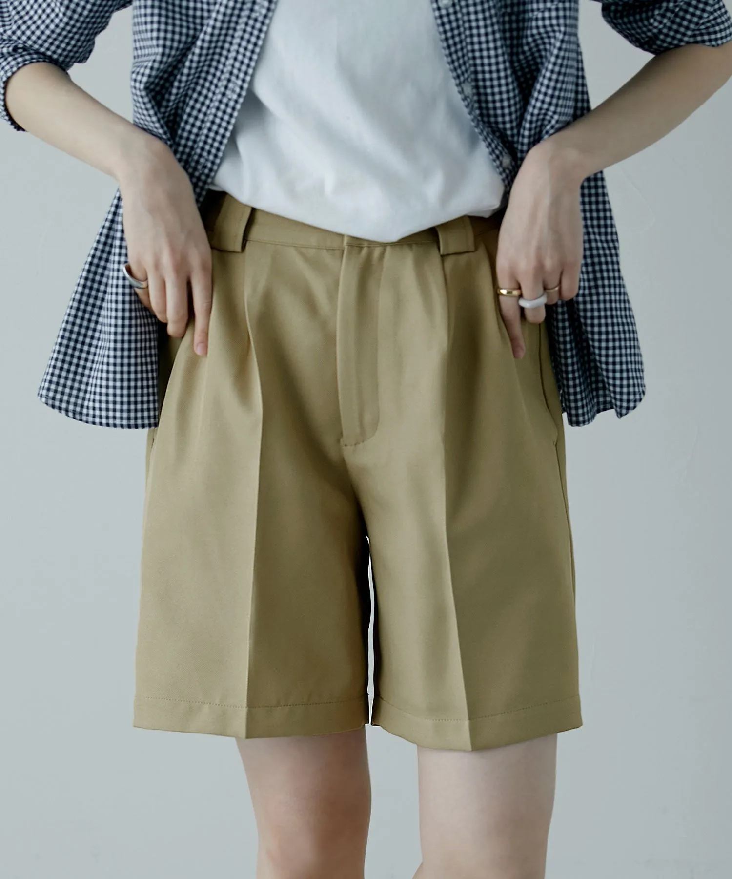 Center press tack shorts