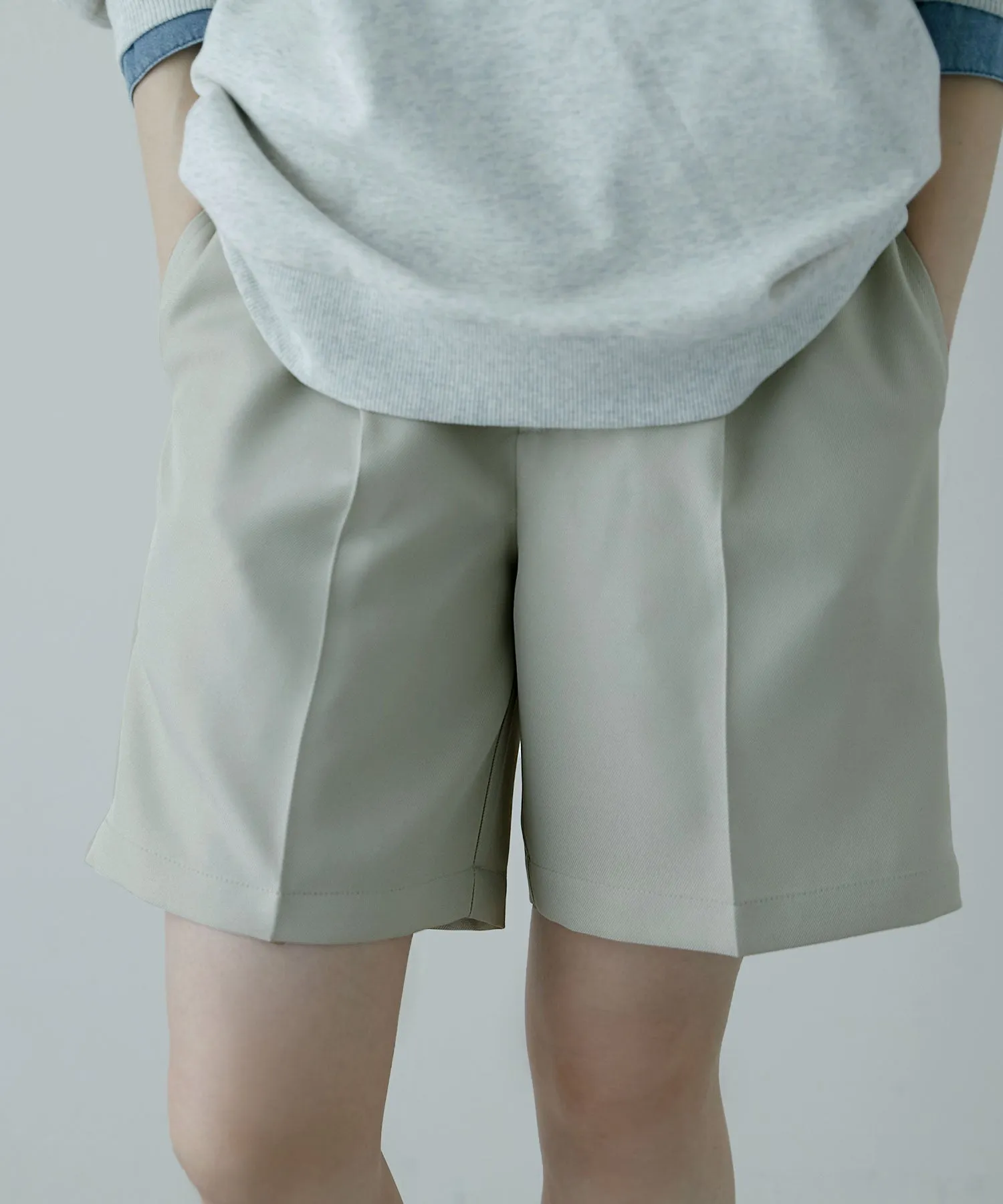 Center press tack shorts