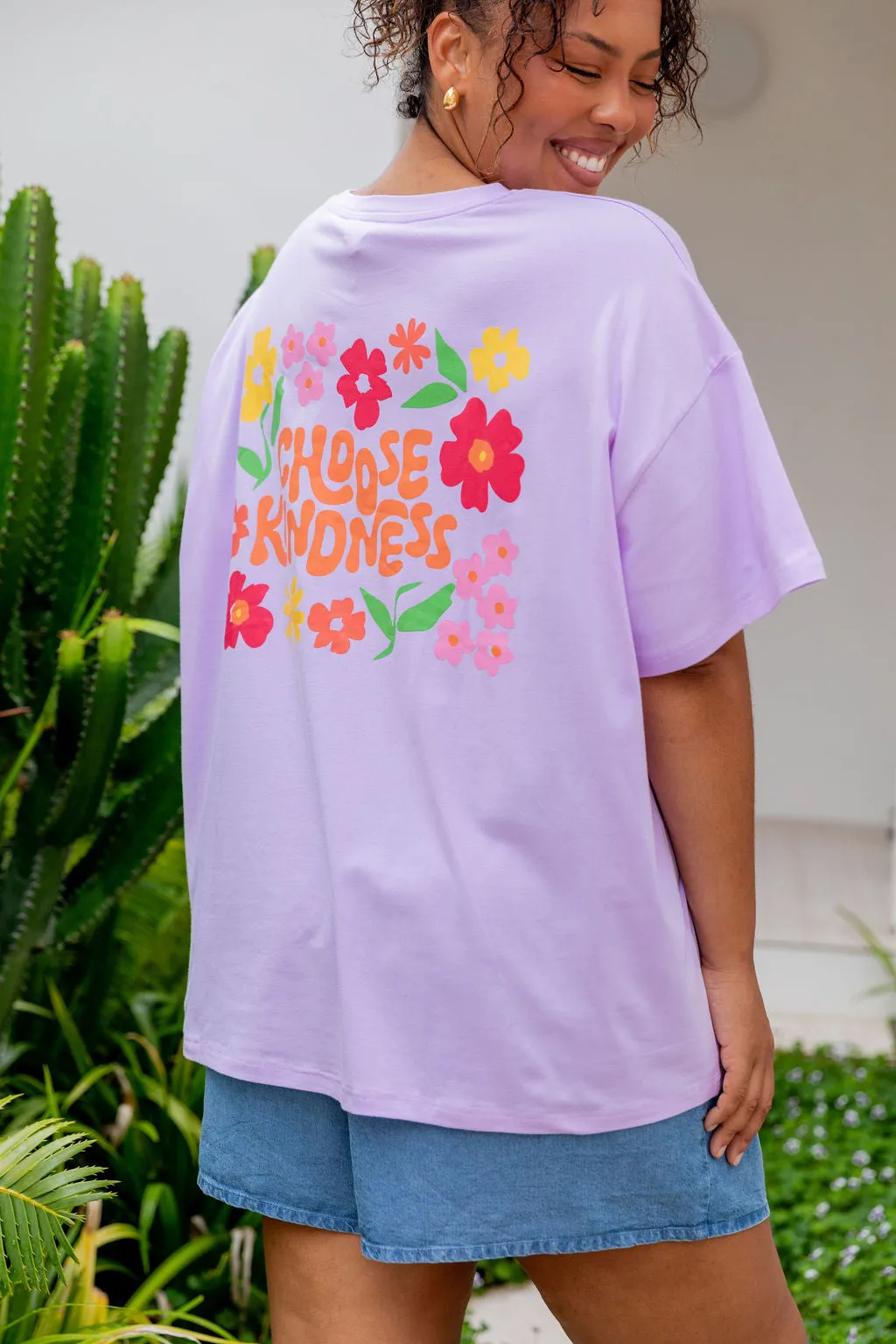 Choose Kindness Tee in Pastel Lilac