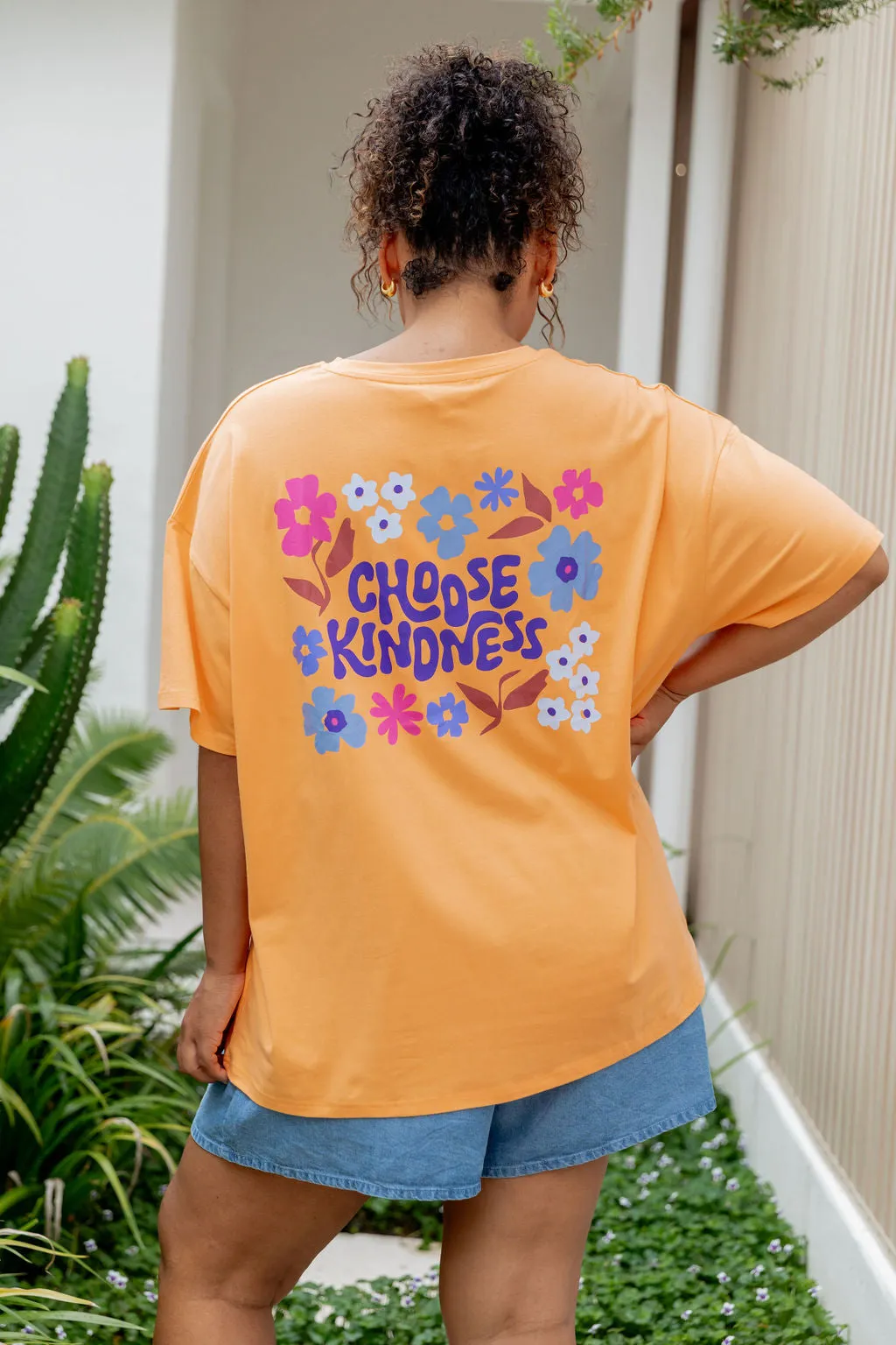 Choose Kindness Tee in Peach