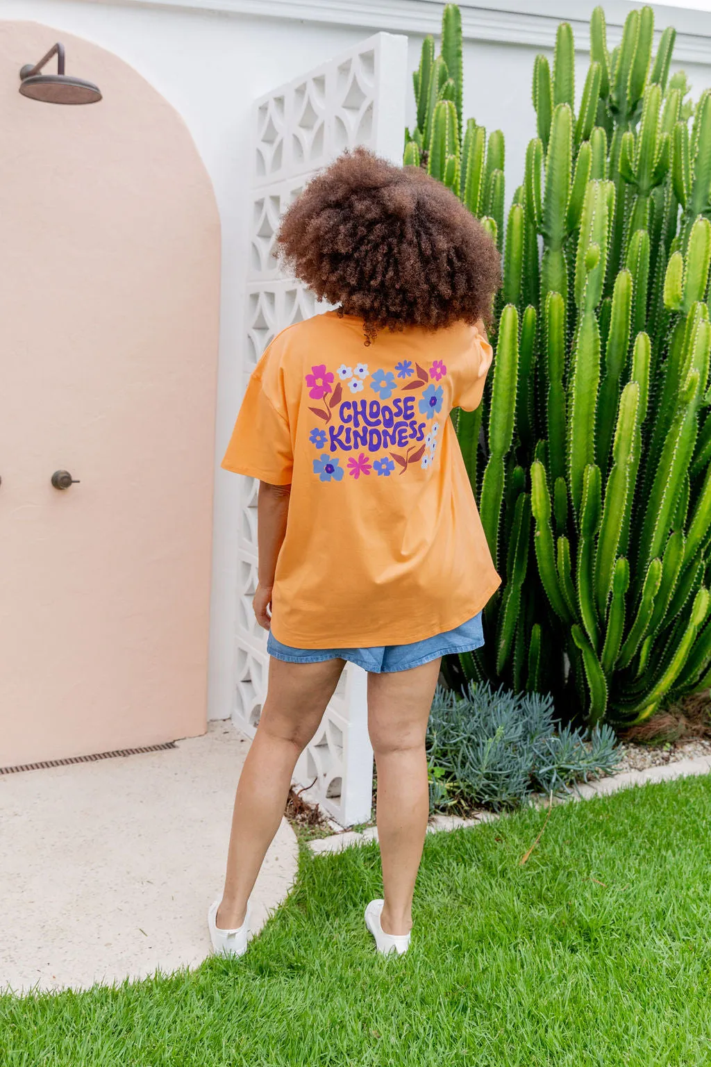 Choose Kindness Tee in Peach