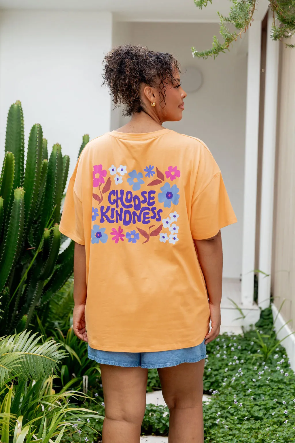 Choose Kindness Tee in Peach
