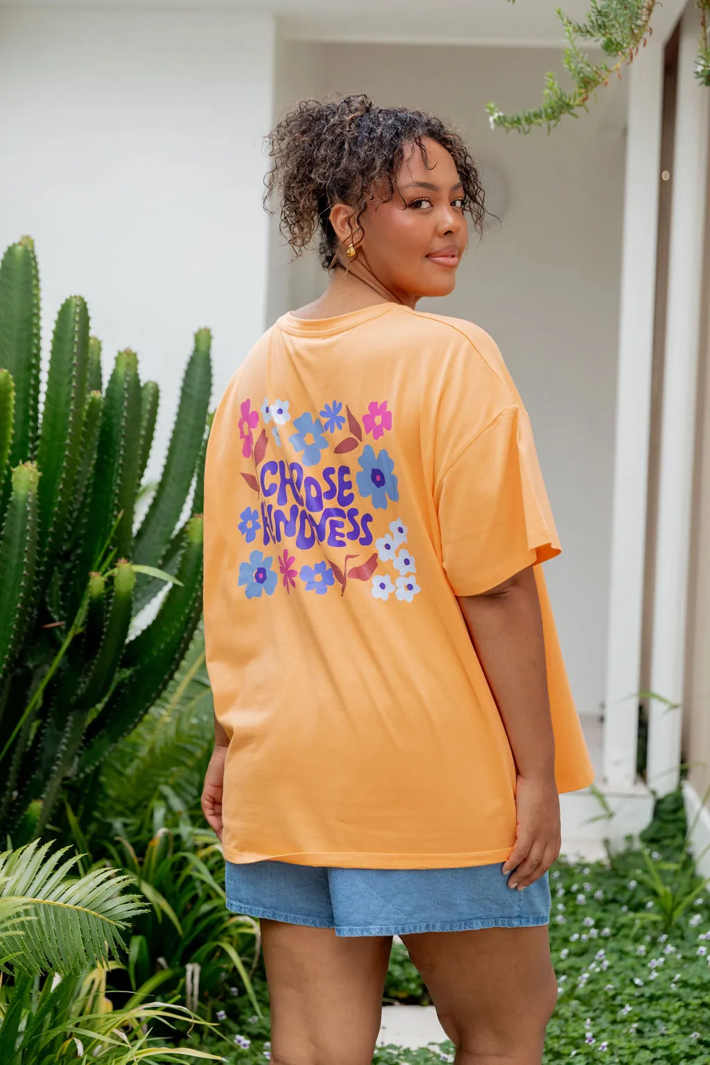 Choose Kindness Tee in Peach