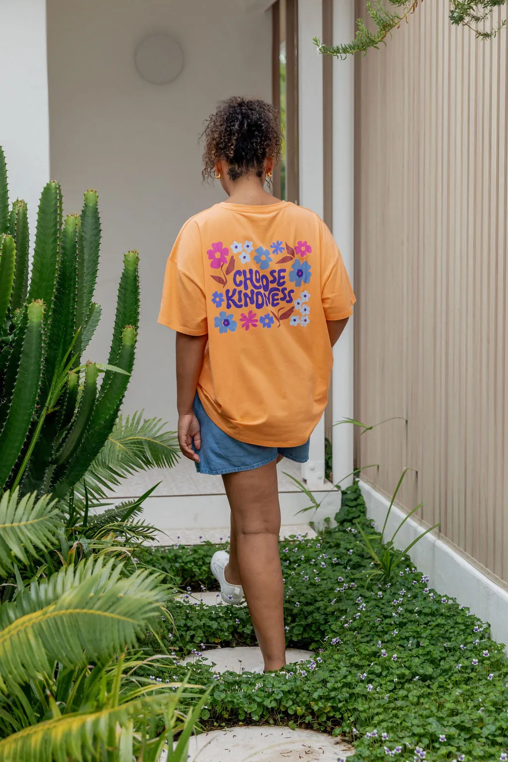 Choose Kindness Tee in Peach