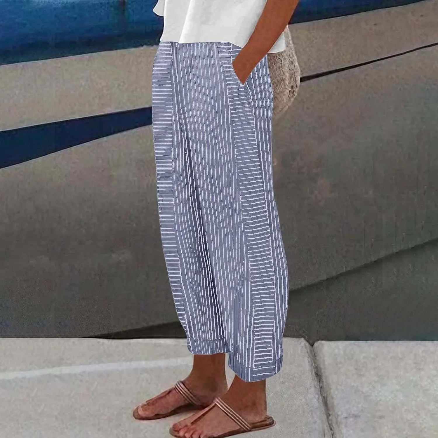 Cropped Linen Pants for Women Straight Leg Elastic Waist Capris Stripe Print Beach Summer Casual Pants with Pockets