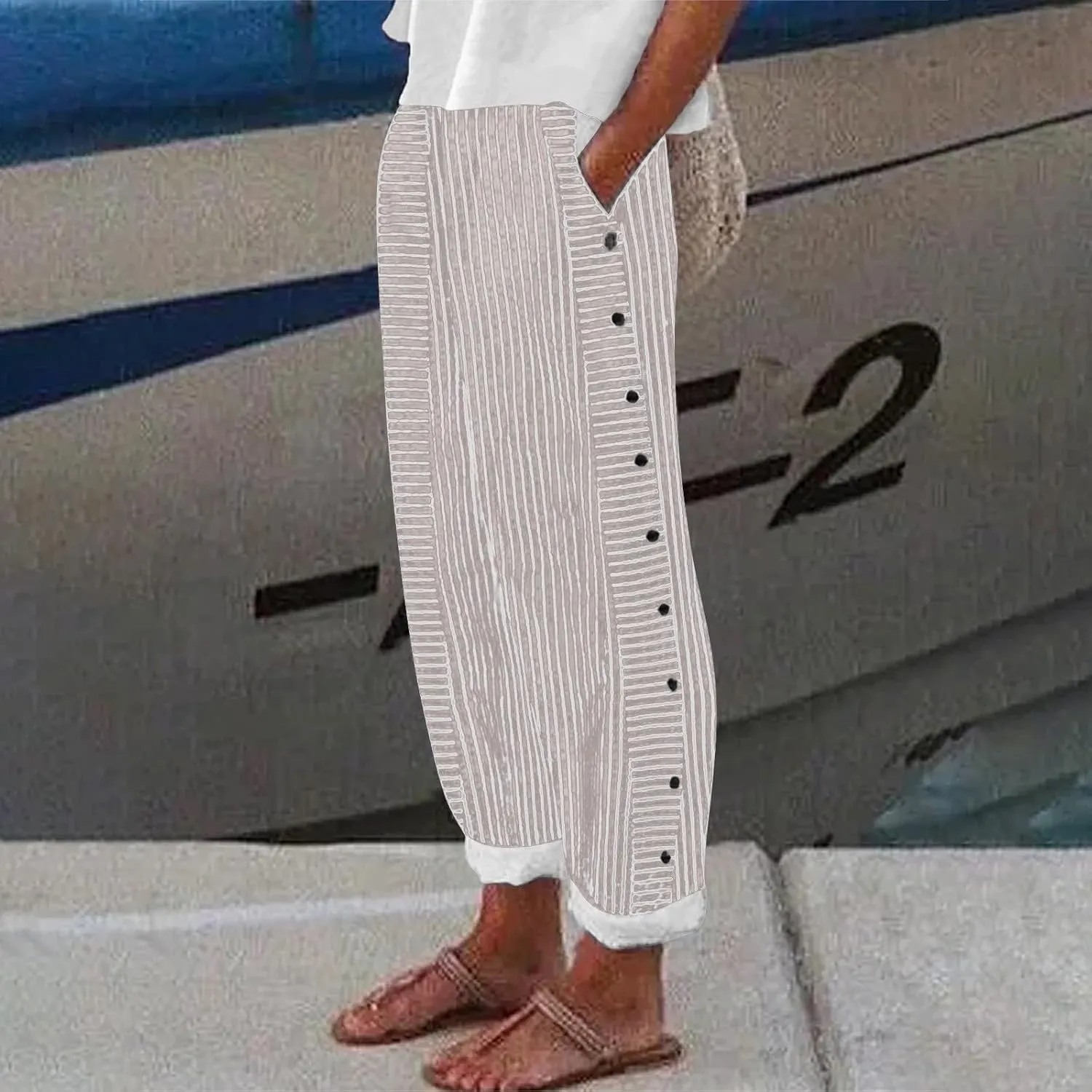 Cropped Linen Pants for Women Straight Leg Elastic Waist Capris Stripe Print Beach Summer Casual Pants with Pockets