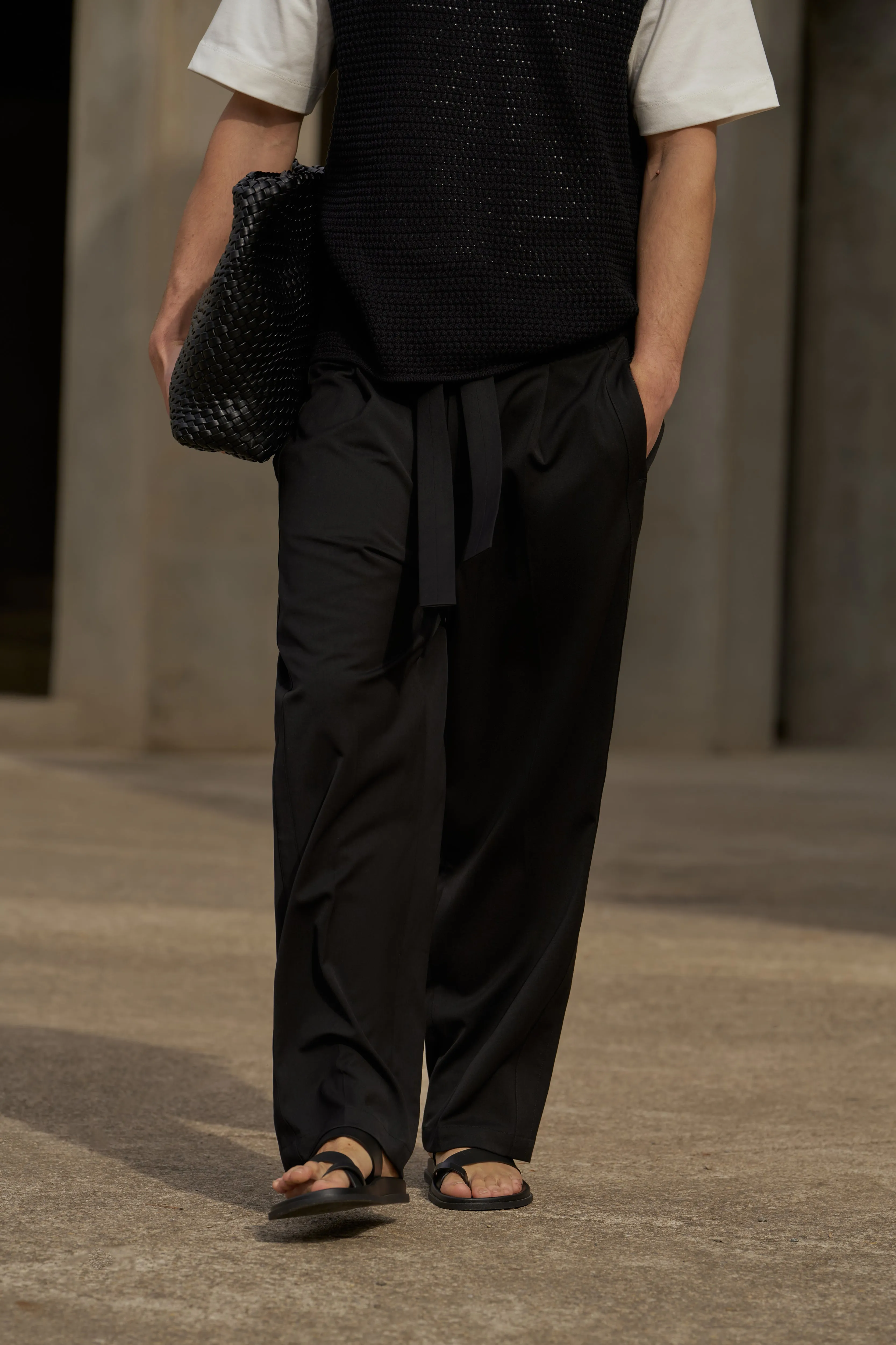 SMART TIE BELTED TROUSERS - BLACK