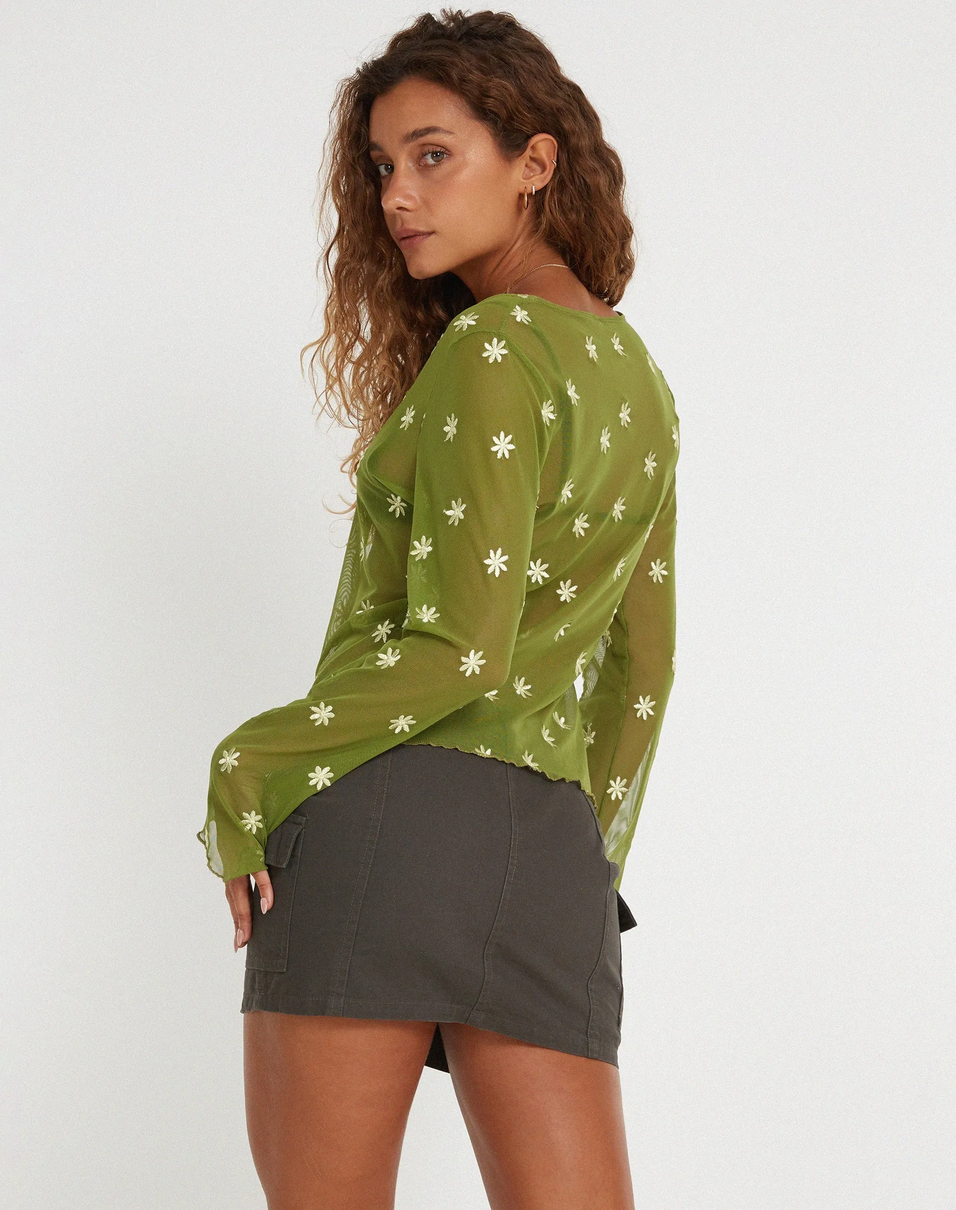 Sujata Cardi in Moss Green Custard Daisy Embro